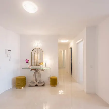 Front Line In * Marbellac