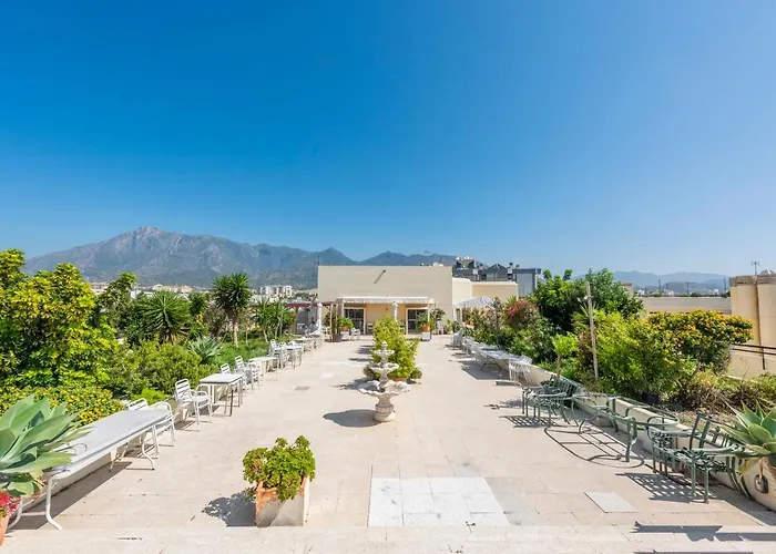 Front Line In * Marbella