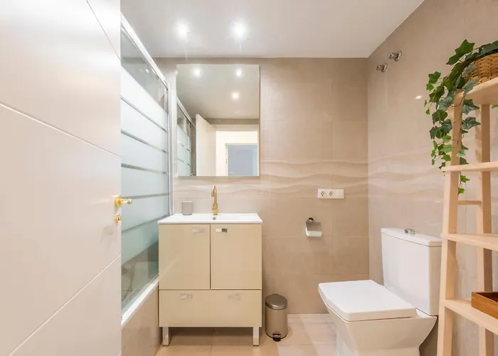 Front Line In * Marbella