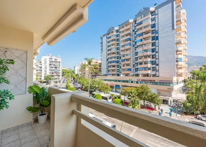 Apartament Front Line In *