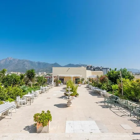 Front Line In * Marbella